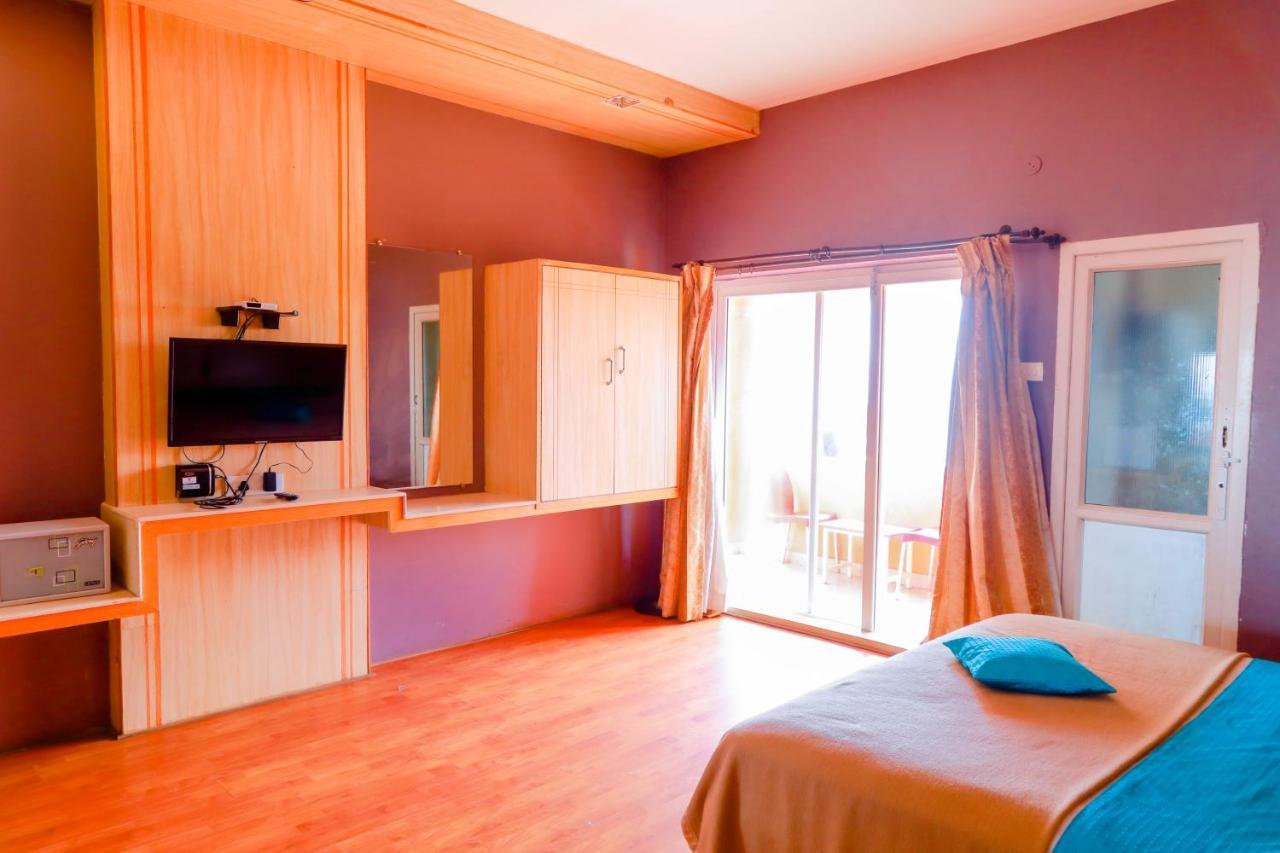 Hotel Jk Grand Yercaud Buitenkant foto