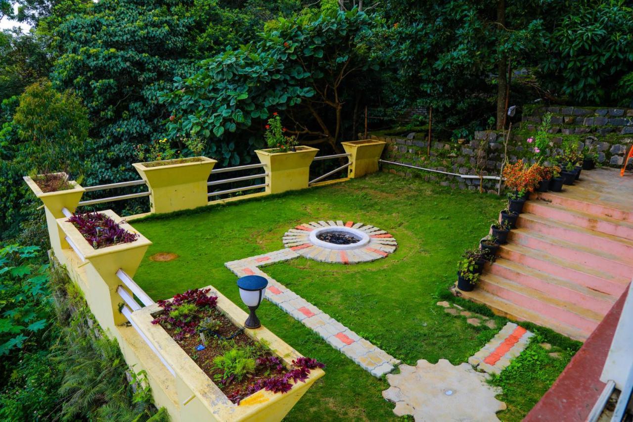 Hotel Jk Grand Yercaud Buitenkant foto